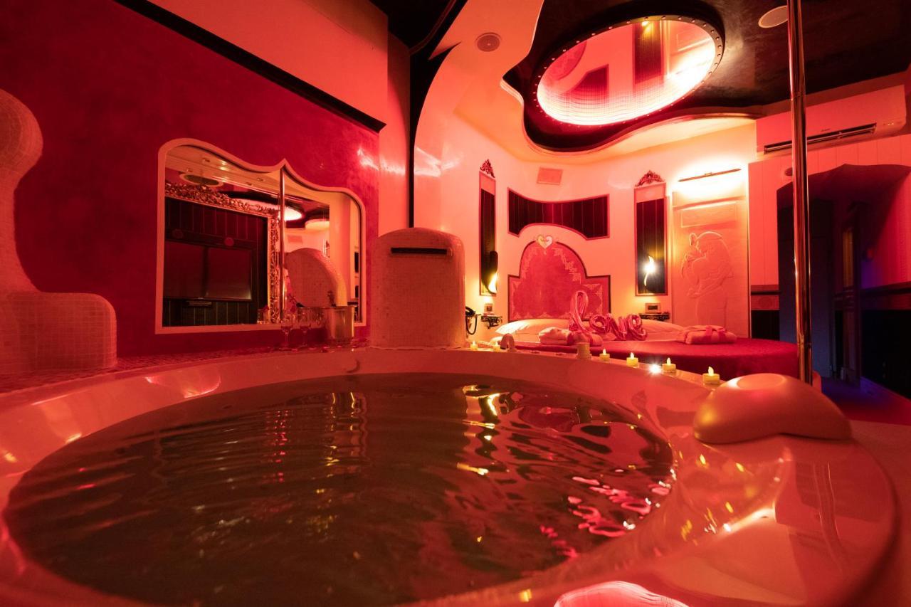 Erossuite Guesthouse روما المظهر الخارجي الصورة